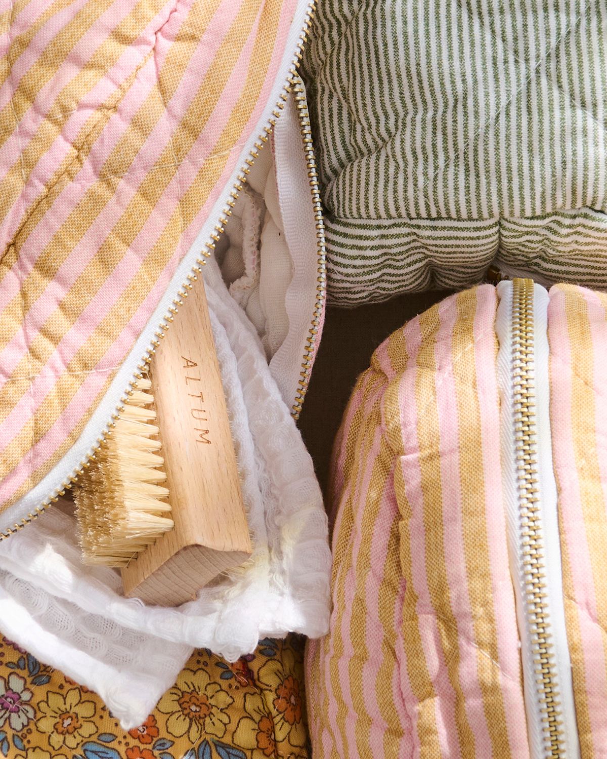 Quiltet toilettaske – Blød og praktisk - 4 farver