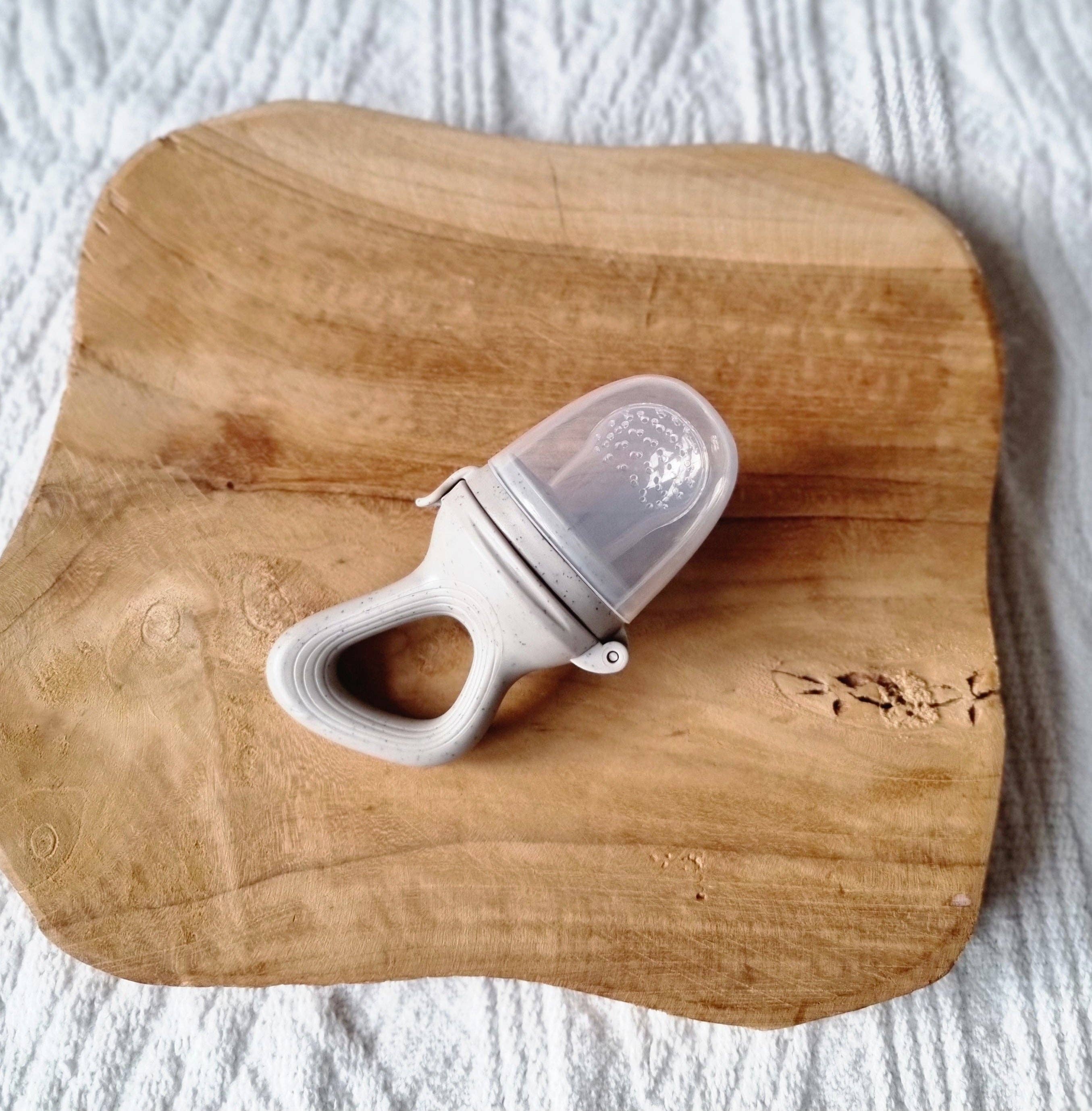Frugt-feeder sut - Sandfarvet med prikker